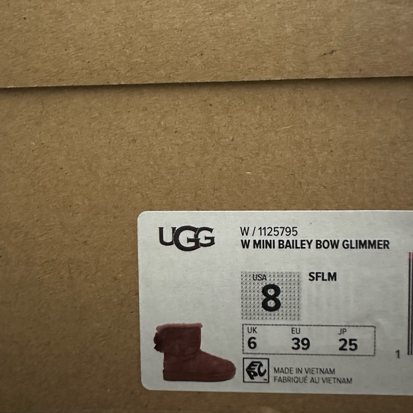 BRAND NEW - UGG Mini Bailey Bow Glimmer Faux Fur Lined Boot - Women Sz. 8 - Picture 4 of 4